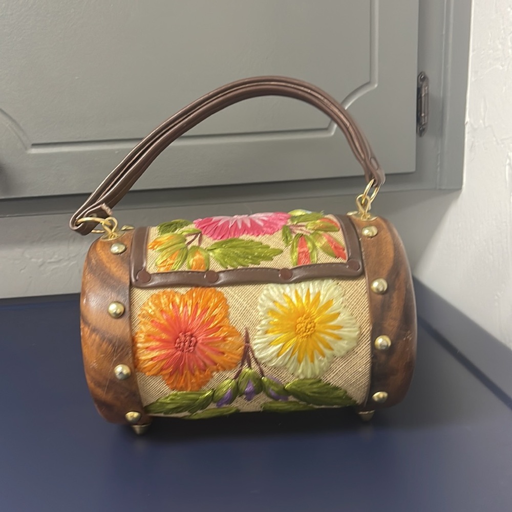Vintage purse! - Picture 3 of 3